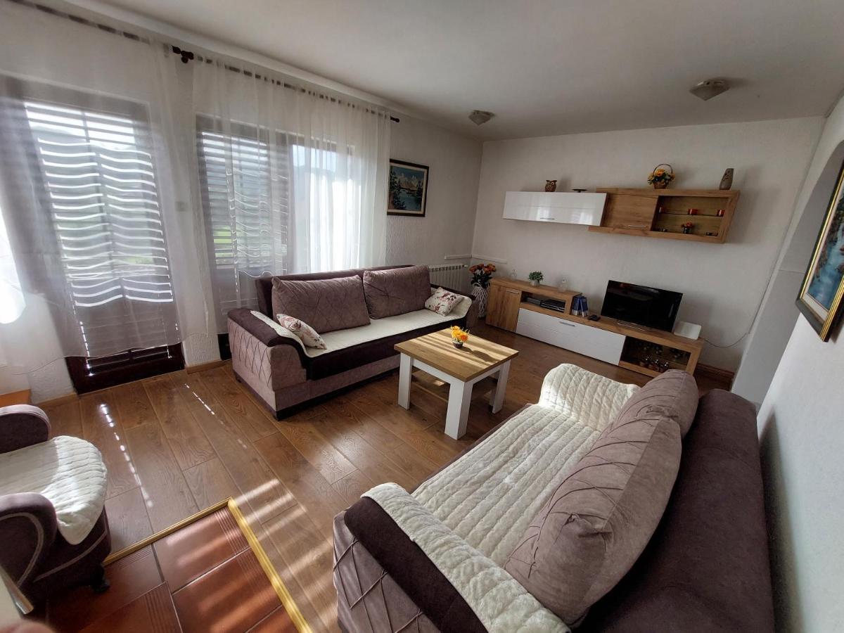 Holiday Home Milanovic Cetinje Exteriör bild